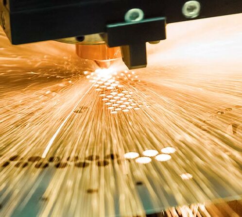 Im Kreuztaler Laserwerk wird Lochblech zuverlässig gelasert – mit höchster Qualität und zu fairen Konditionen.